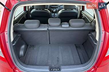 Хэтчбек Hyundai i10 2013 в 