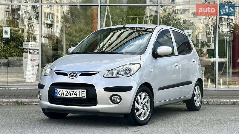 Хэтчбек Hyundai i10 2008 в 
