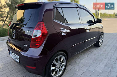 Хэтчбек Hyundai i10 2013 в 