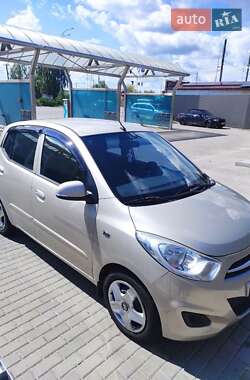 Хетчбек Hyundai i10 2013 в Києві