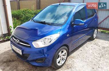 Хэтчбек Hyundai i10 2011 в Каменском