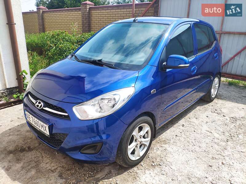 Хэтчбек Hyundai i10 2011 в 