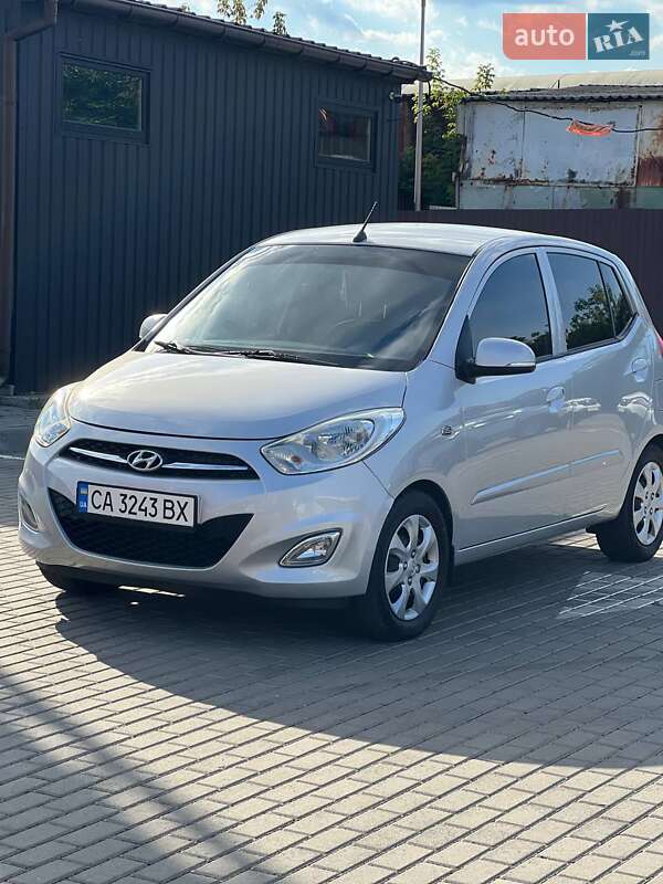 Хэтчбек Hyundai i10 2011 в Черкассах