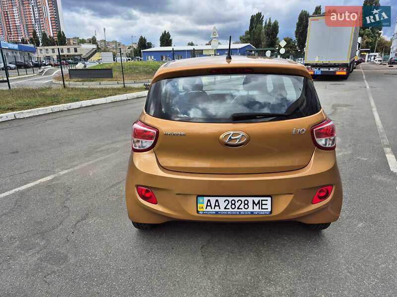 Хэтчбек Hyundai i10 2015 в Киеве