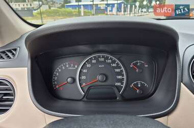 Хэтчбек Hyundai i10 2015 в 