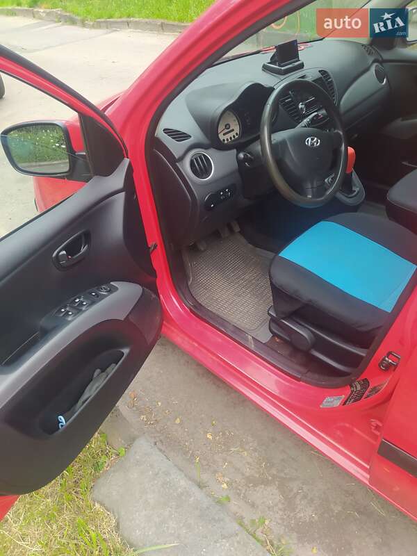 Хэтчбек Hyundai i10 2010 в Львове