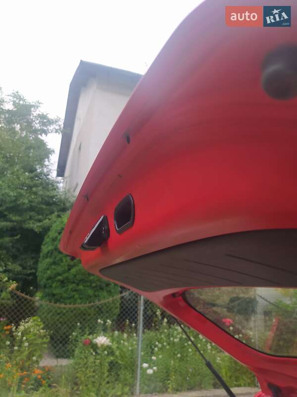 Хэтчбек Hyundai i10 2010 в Львове