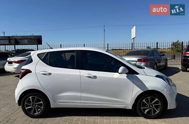 Хетчбек Hyundai i10 2017 в 