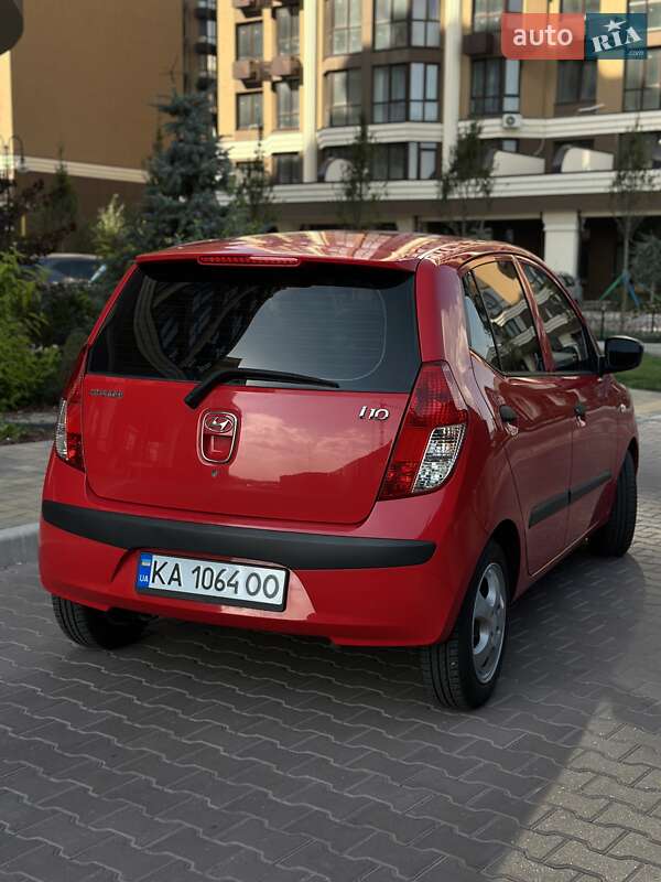 Хэтчбек Hyundai i10 2008 в Киеве