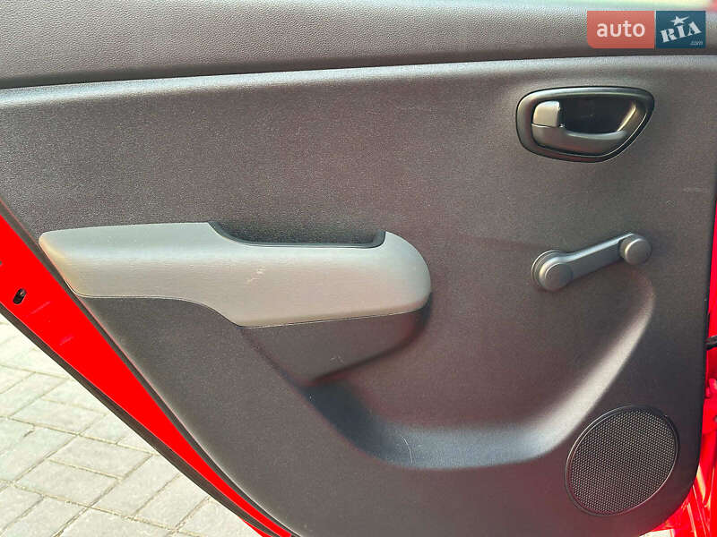 Хэтчбек Hyundai i10 2009 в Одессе фото 14 Хэтчбек Hyundai i10 2009 в Одессе