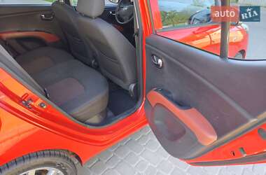Хэтчбек Hyundai i10 2012 в 
