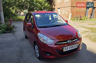 Хэтчбек Hyundai i10 2013 в 