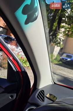 Хэтчбек Hyundai i10 2013 в 