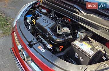Хэтчбек Hyundai i10 2013 в 