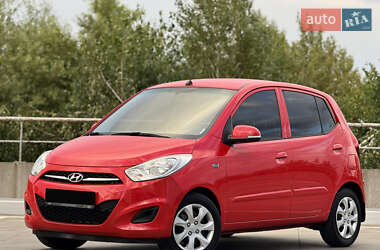 Хэтчбек Hyundai i10 2012 в 