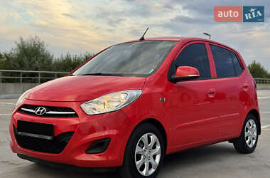 Хэтчбек Hyundai i10 2012 в 