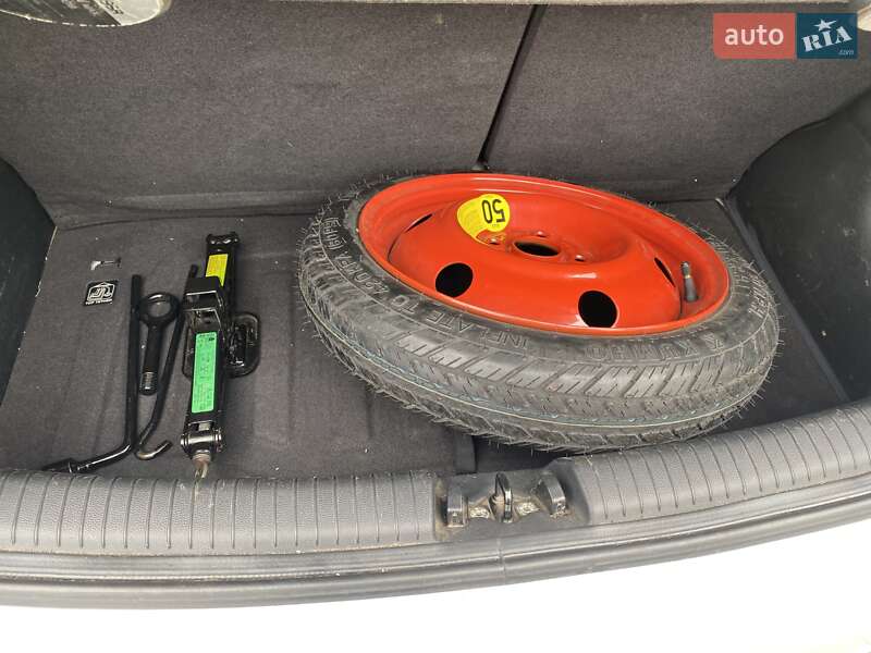 Хэтчбек Hyundai i10 2015 в Броварах