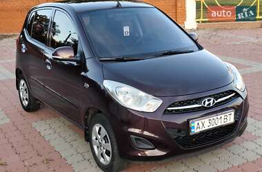 Хэтчбек Hyundai i10 2012 в 