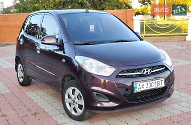 Хэтчбек Hyundai i10 2012 в 