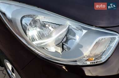 Хэтчбек Hyundai i10 2012 в 