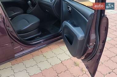 Хэтчбек Hyundai i10 2012 в 
