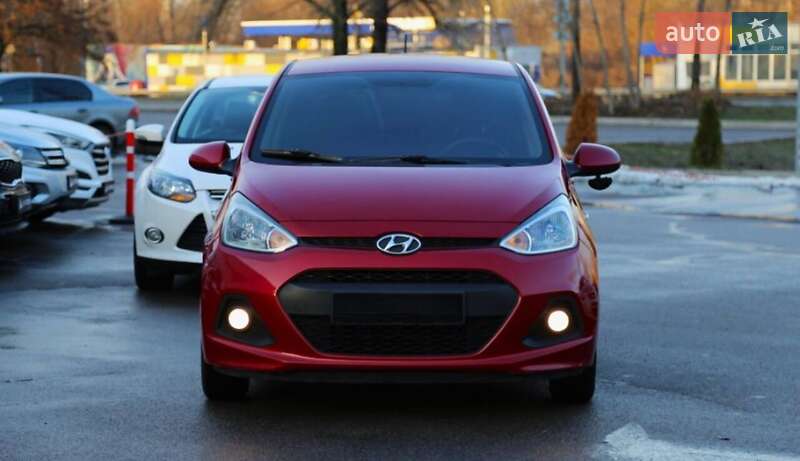 Хэтчбек Hyundai i10 2015 в Киеве