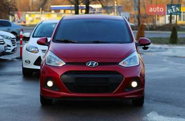 Хэтчбек Hyundai i10 2015 в 