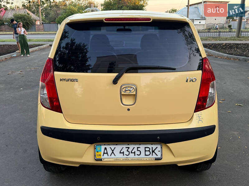 Хэтчбек Hyundai i10 2009 в Харькове