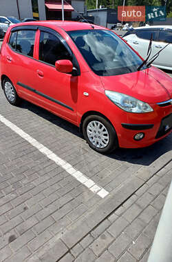 Хэтчбек Hyundai i10 2008 в 
