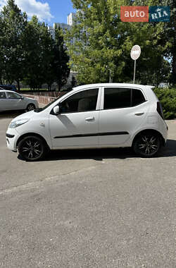 Хэтчбек Hyundai i10 2008 в 