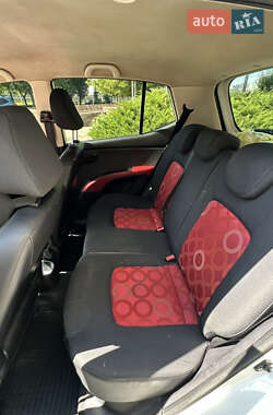 Хэтчбек Hyundai i10 2008 в 