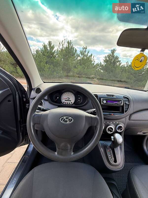 Хэтчбек Hyundai i10 2008 в Одессе