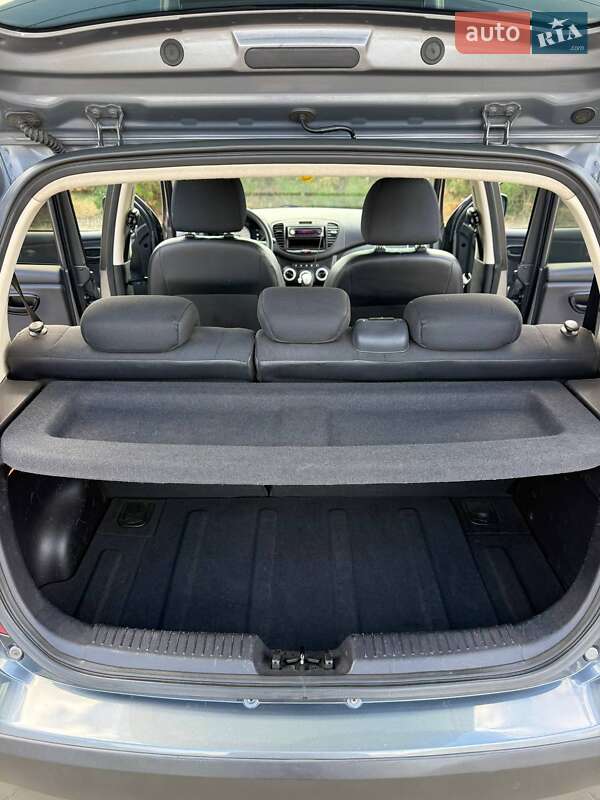 Хэтчбек Hyundai i10 2008 в Одессе