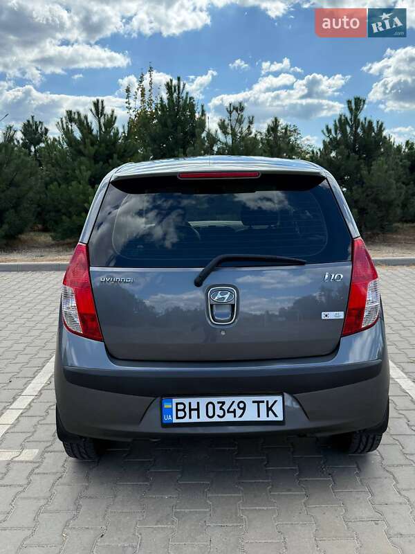 Хэтчбек Hyundai i10 2008 в Одессе