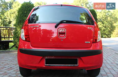 Хэтчбек Hyundai i10 2009 в 