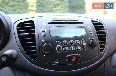 Хэтчбек Hyundai i10 2009 в 