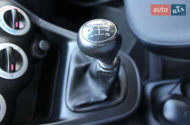 Хэтчбек Hyundai i10 2009 в 