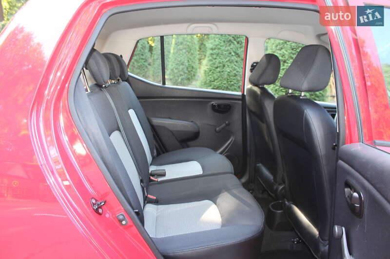 Хэтчбек Hyundai i10 2009 в Трускавце