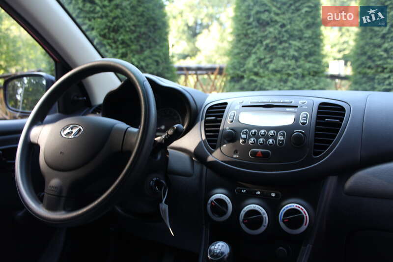 Хэтчбек Hyundai i10 2009 в Трускавце