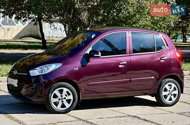 Хэтчбек Hyundai i10 2012 в 