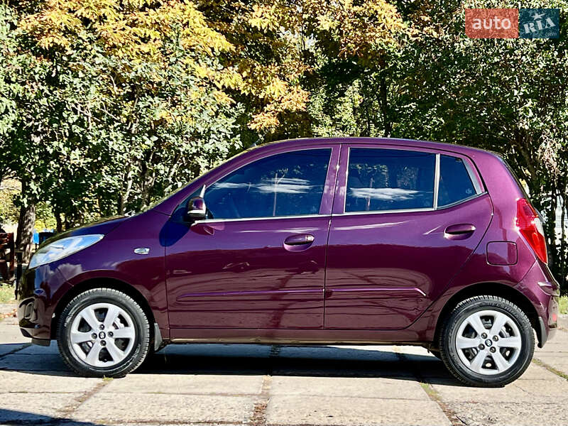 Хэтчбек Hyundai i10 2012 в Харькове