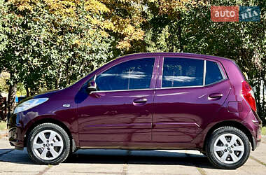 Хэтчбек Hyundai i10 2012 в 
