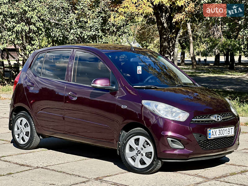 Хэтчбек Hyundai i10 2012 в Харькове