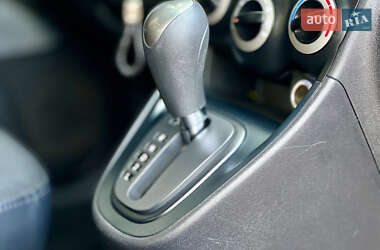 Хэтчбек Hyundai i10 2012 в 