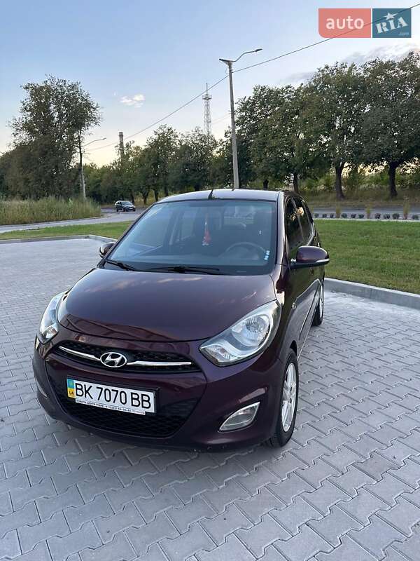 Hyundai i10 2011