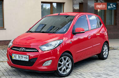 Хэтчбек Hyundai i10 2012 в 