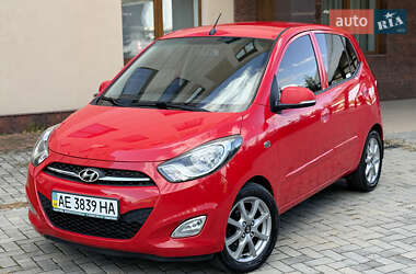 Хэтчбек Hyundai i10 2012 в 