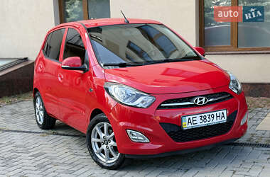 Хэтчбек Hyundai i10 2012 в 