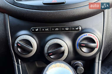 Хэтчбек Hyundai i10 2012 в 