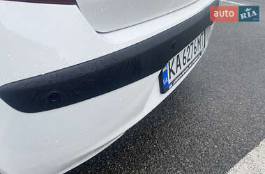 Хэтчбек Hyundai i10 2010 в 